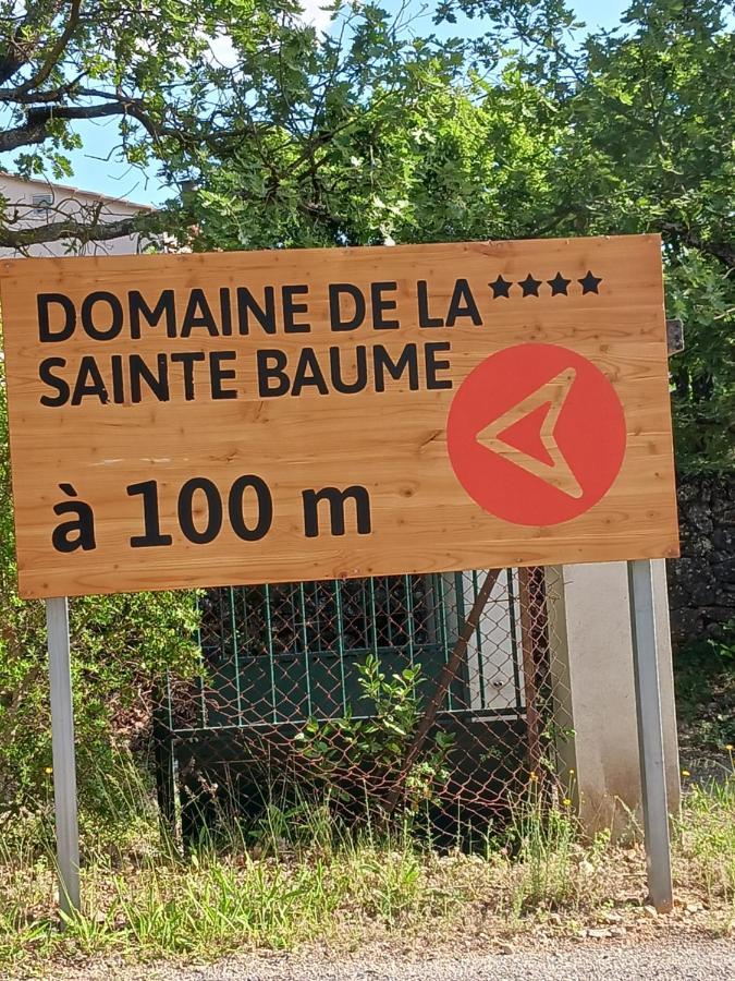 فندق Domaine De La Sainte Baume نا لي بين المظهر الخارجي الصورة