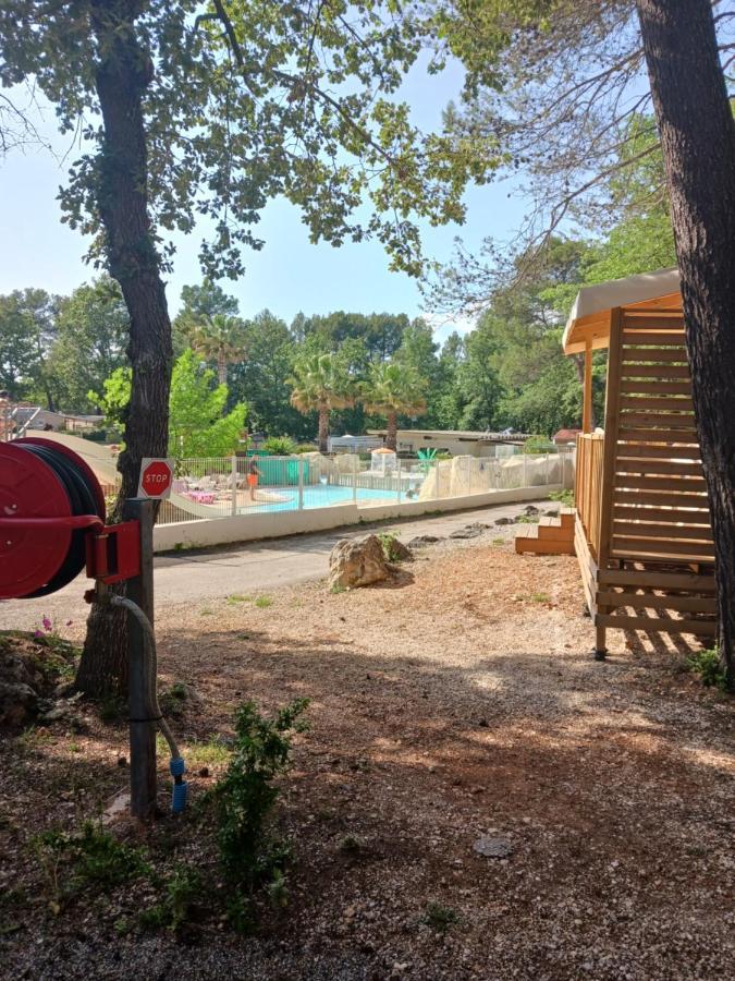 فندق Domaine De La Sainte Baume نا لي بين المظهر الخارجي الصورة